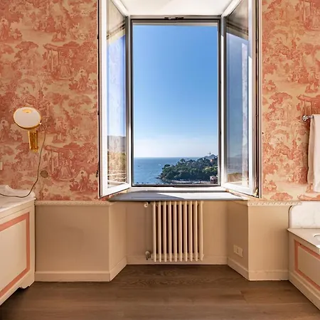Cristina Luxury In *
