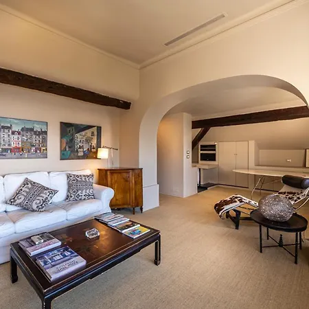Cristina Luxury In